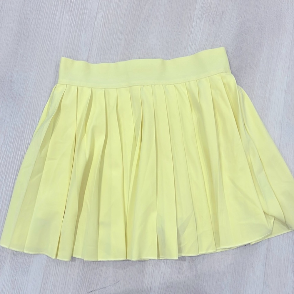 Forever 21 tennis skirt with shorts- worn once
